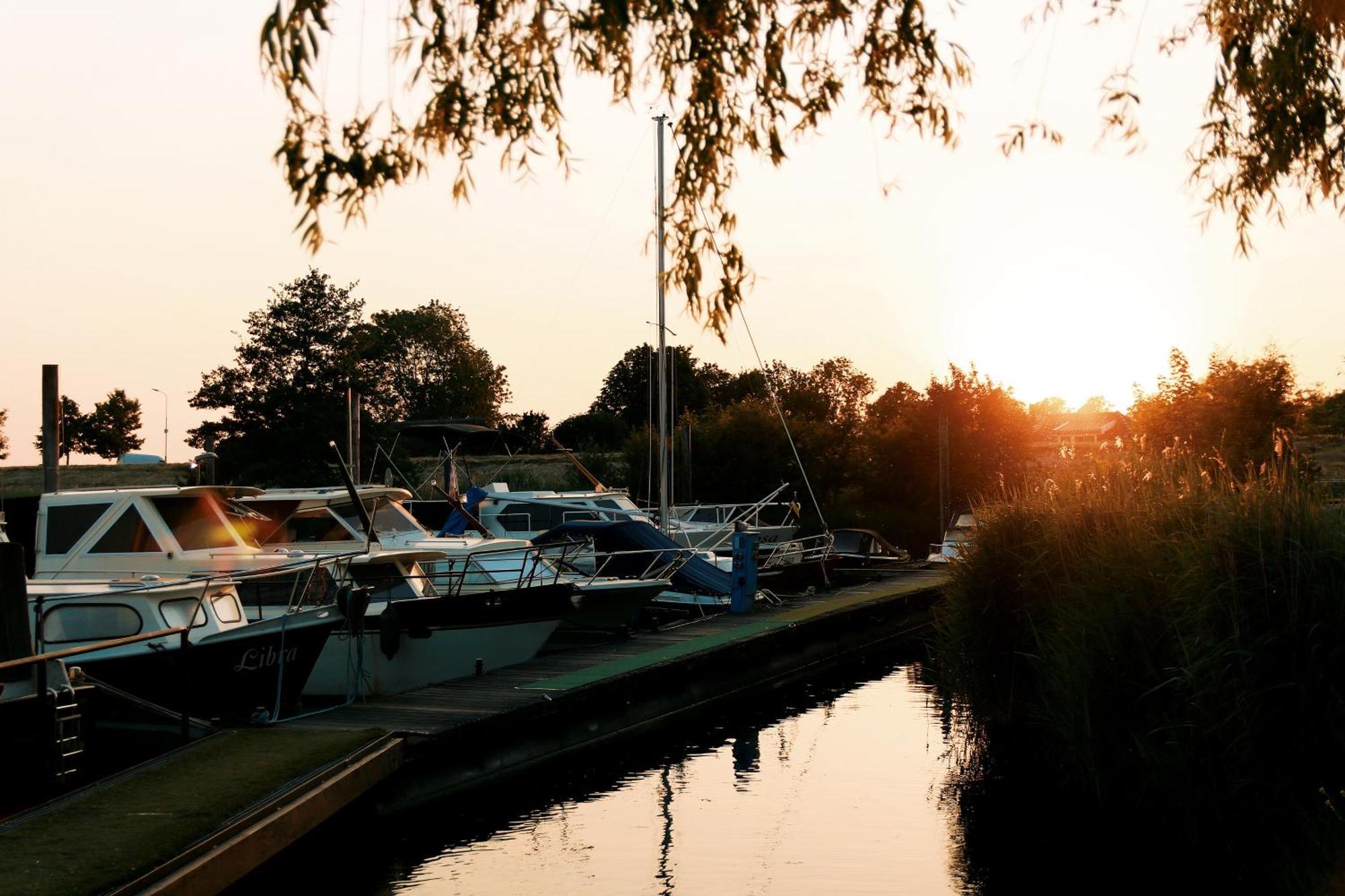 Floatel - De Schans Alphen Benedeneind Exterior foto